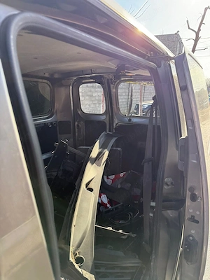 Nissan NV200 (pentru dezmembrari - se vinde asa cum e - intreg) - imagine 3