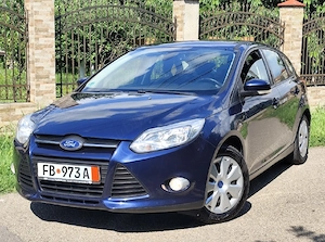 Ford Focus 2012-1.6 benzină clasic, Clima, Navi