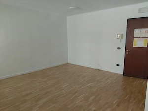 Ofer spatiu de birou 30 mp cu baie in Piata Unirii la 2 minute de Tribunalul Timisoara - imagine 2