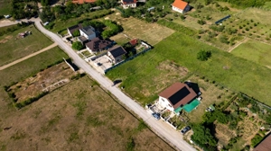 Teren intravilan Dealuri 657 Mp