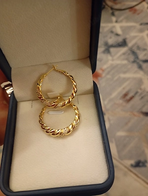 vand cercei dama răsuciți placati cu aur de 14 k un placaj foarte gros