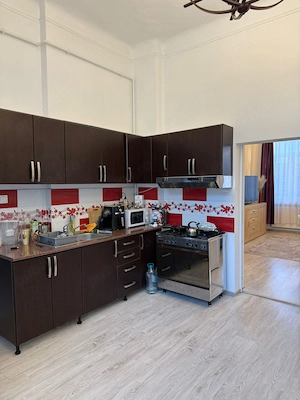 Apartament de inchiriat pe termen scurt - imagine 4