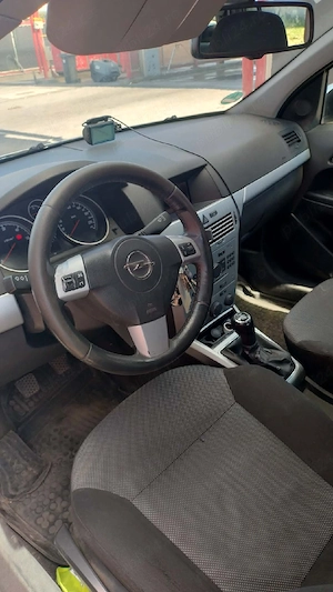 Opel Astra H - imagine 3