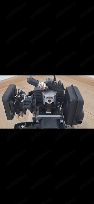 Machetă motor 50cc 2t cositoare + carburator afişat