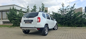 2012 Dacia duster,euro 5 ,diesel 1500 cc,110 cp,navigatie ,jante aliaj,aer conditionat ,carlig - imagine 4