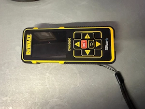 De vânzare   Telemetru laser DEWALT DW03050