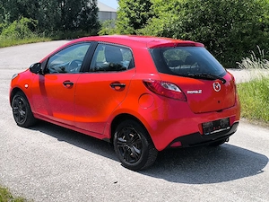 Mazda 2 1.3i CE - imagine 2