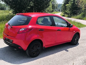 Mazda 2 1.3i CE - imagine 8