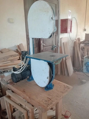 Vand utilaje atelier tâmplărie 