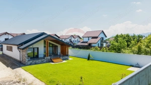 Comision 0 %! Casă cu 4 camere de vânzare în zona Stupini!