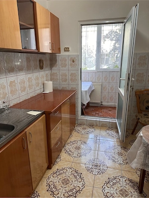 Proprietar , ofer spre inchiriere apartament cu doua camere in Roman  - imagine 7