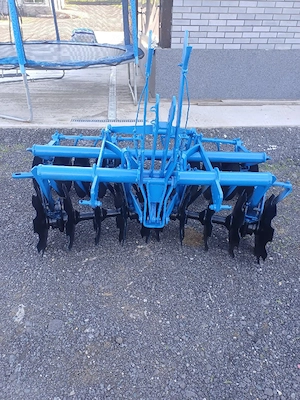 disc 20 de talere dupa tractor purtat in tirant 1.8 m latime de lucru  - imagine 2
