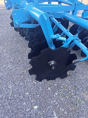 disc 20 de talere dupa tractor purtat in tirant 1.8 m latime de lucru  - imagine 4