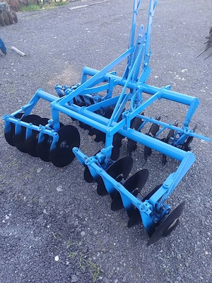 disc 20 de talere dupa tractor purtat in tirant 1.8 m latime de lucru  - imagine 5