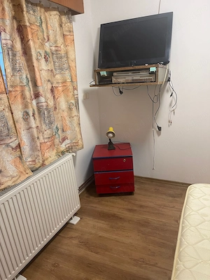 Studio la casa in centru, singur in curte - imagine 4