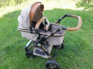 Vând cărucior 3 in 1
