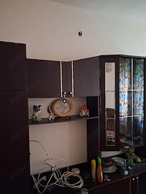 Închiriez garsonieră 