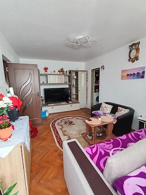 De vanzare apartament cu 2 camere semidecomandat  - imagine 4