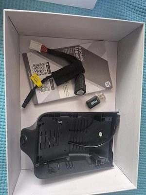 Vand FitcamX dash cam original model dedicat Toyota Hilux 2020 2023 cu aspect OEM - imagine 2