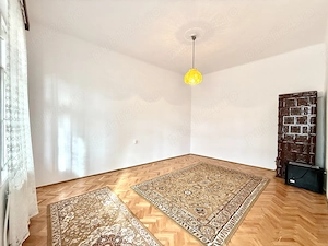 Apartament cu 2 camere | Zona Ultracentrală | Parcare | Etaj 1 | Pod | Pivniță