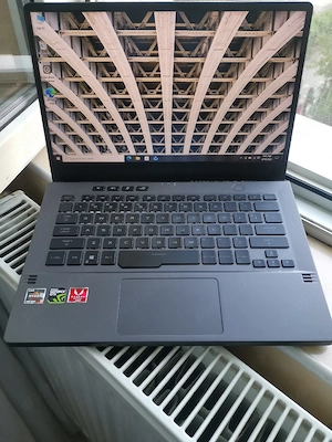 Asus rog zephyrus g14 Rizen 5 gtx 1650 TI ssd 512 gb display 144 Hz