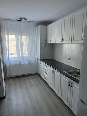 Vand apartament cu 3 camere - imagine 3
