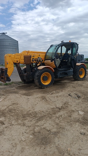 Închiriez Încărcător Telescopic Miniexcavator 6 Tone