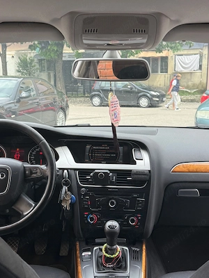 Se vinde mașina personală Audi A4 