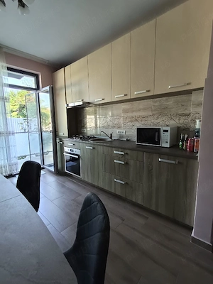Proprietar vand apartament cu 2 camere + terasa si loc de parcare privat, aproape de centrul orasulu - imagine 4
