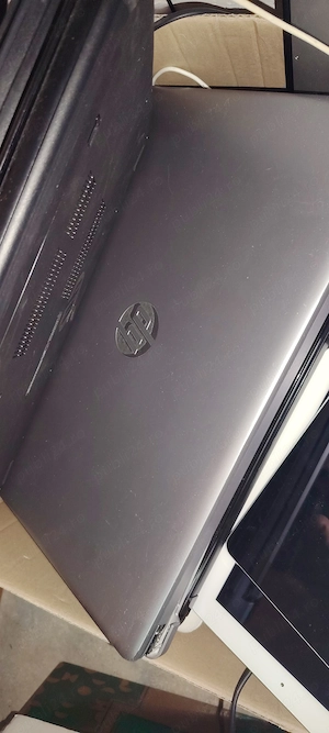 Vand laptopuri tablete ipad