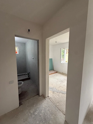 Loc. Cavnic   apartament 3 camere, situat in bloc izolat - imagine 9