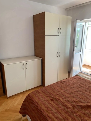 Apartament cu 4 camere de vânzare  - imagine 3