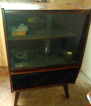 Lot complet mobilier vintage,anii 50-60 plus cadru fonta masina de cusut Singer