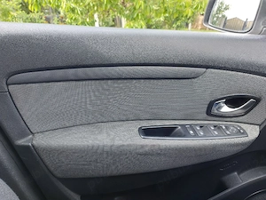 Renault Megane Scenic 1.5 DCI 2011 - imagine 7