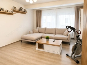 Duplex Spațios cu 3 Dormitoare și Curte Amenajată |