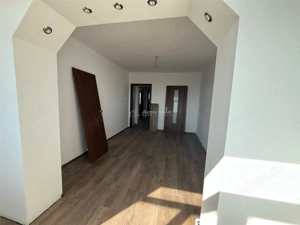 Lugoj, Apartament 3 Cam., 84 Mp., Semidecomandat, et.6, Central Blocul Postei - imagine 2