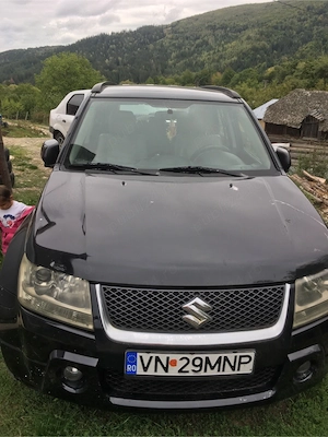 Vând Suzuki Grand Vitara 1.9 DDIS - imagine 5