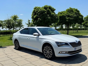 vand skoda superb 2019  - imagine 3