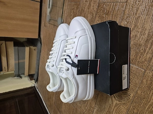Tommy Hilfiger mărimea 40