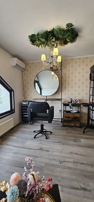 Inchiriere post de lucru hair-stilist - imagine 4
