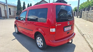 VW Caddy 1.6 benzina 102 cp 2010  - imagine 6