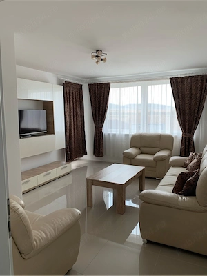 de inchiriat apartament de 3 camere