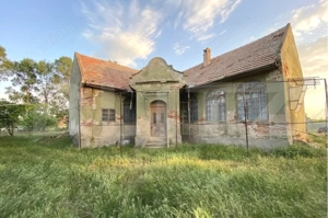 Casa de vanzare, 100 mp, teren 2993 mp, zona Dragsina