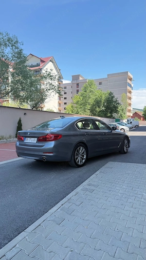 BMW Seria 5 G30 518d - imagine 3