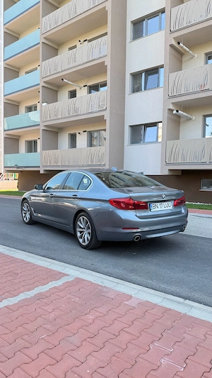 BMW Seria 5 G30 518d - imagine 4