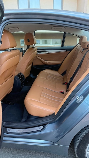 BMW Seria 5 G30 518d - imagine 6