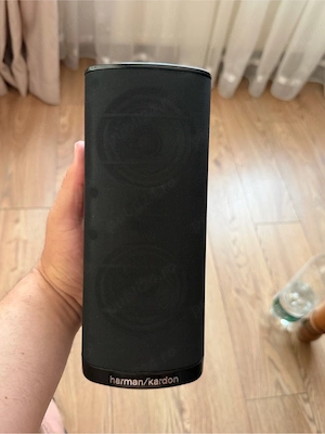 Pereche Boxe Sateliți Harman Kardon (Seria HKTS) + Suporturi Perete Originale