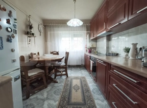 Apartament cu 2 camere decomandate, 52 mp, AC, boxa, renovat, zona Micro 16 - imagine 8