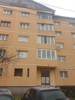 vanzare apartament 3 camere Bogdan voda bl A7 ap.46 - imagine 2