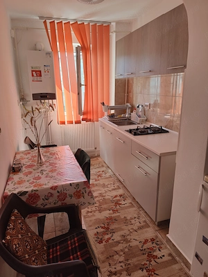 Vând apartament 
